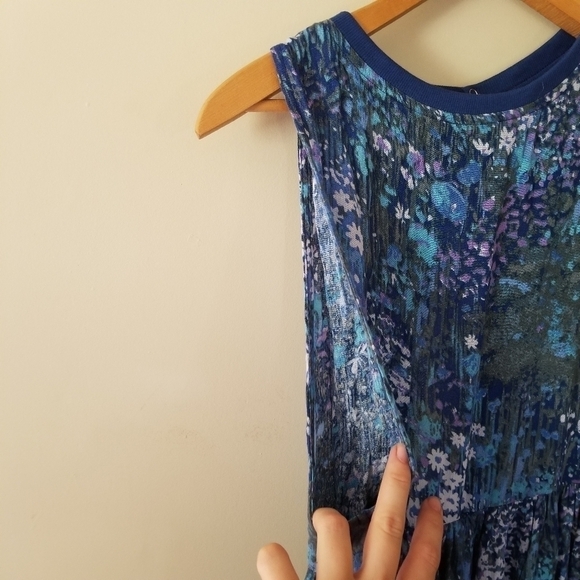 NWT Out From Under UO Keyhole Floral Flowy Peplum Top Size Small - Picture 7 of 10